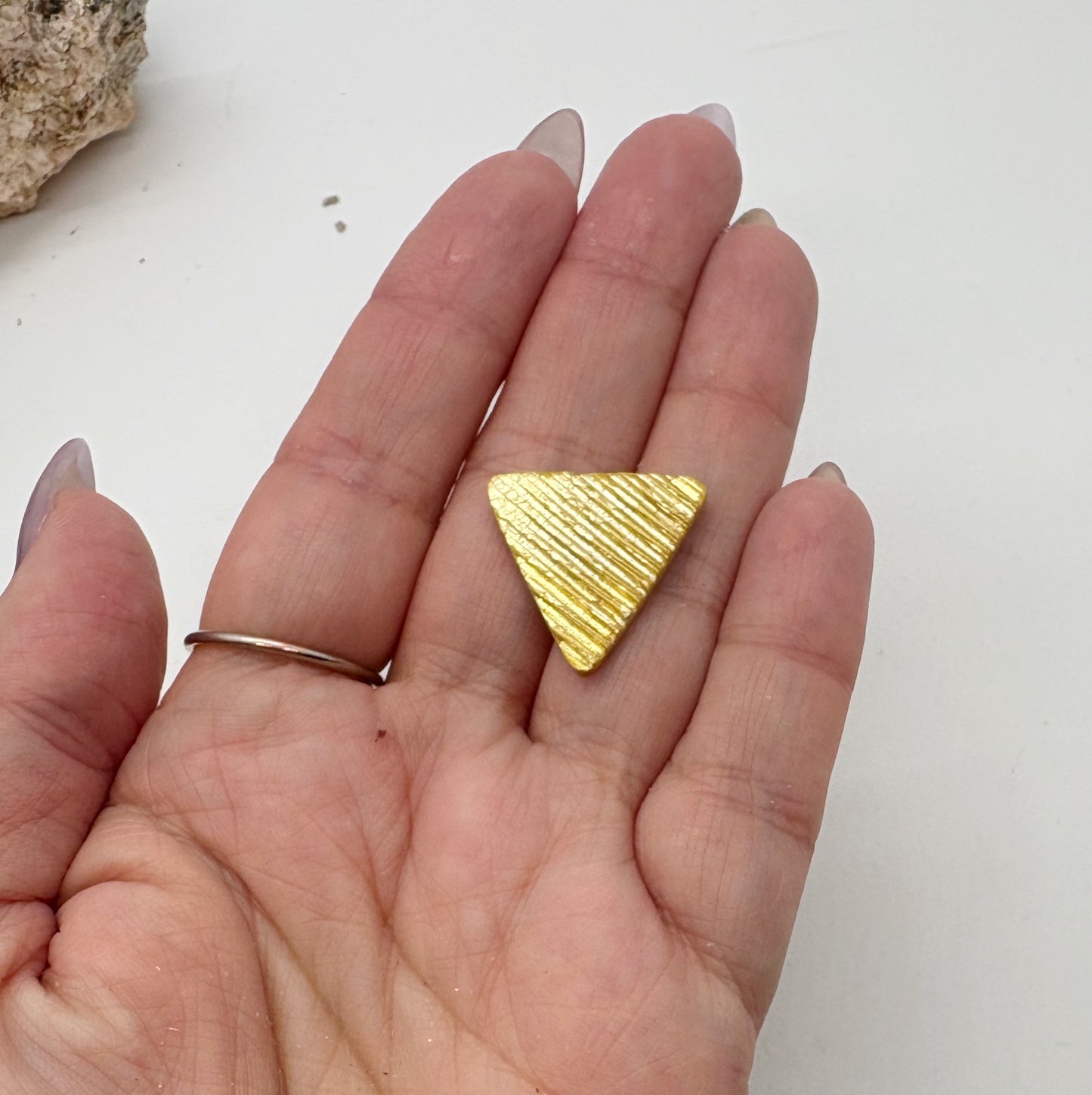 Alynn in Gilded Gold