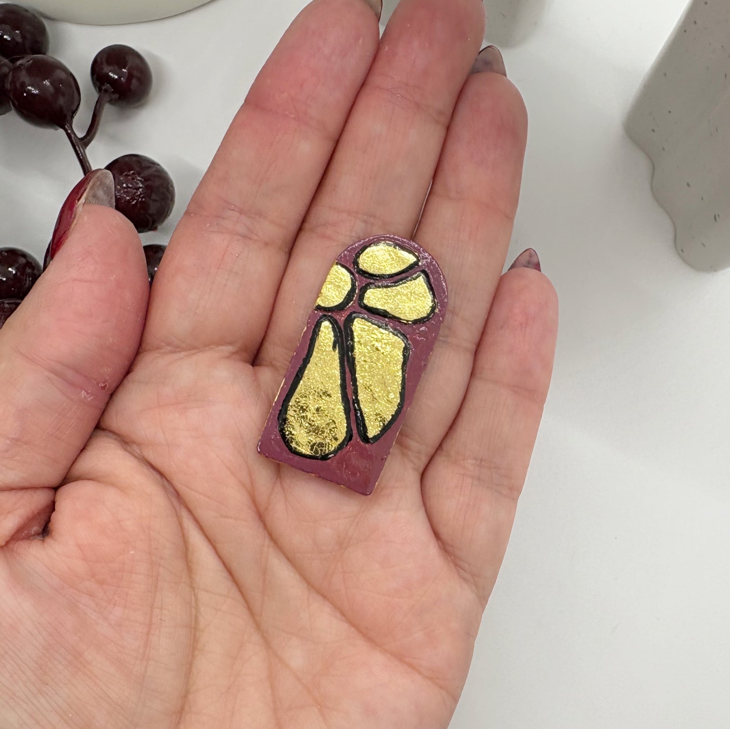 Jude in Gold Sangria