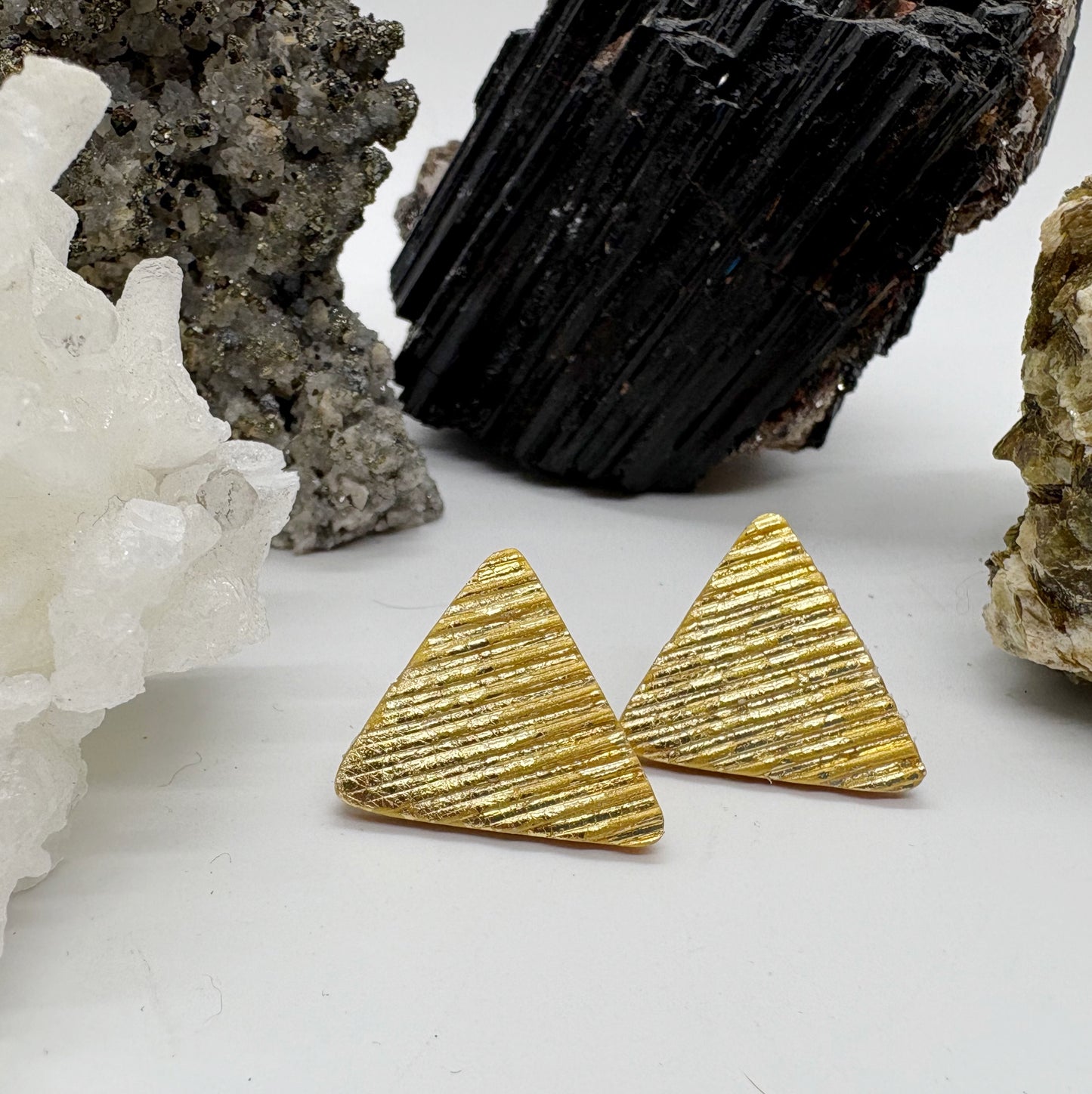 Alynn in Gilded Gold