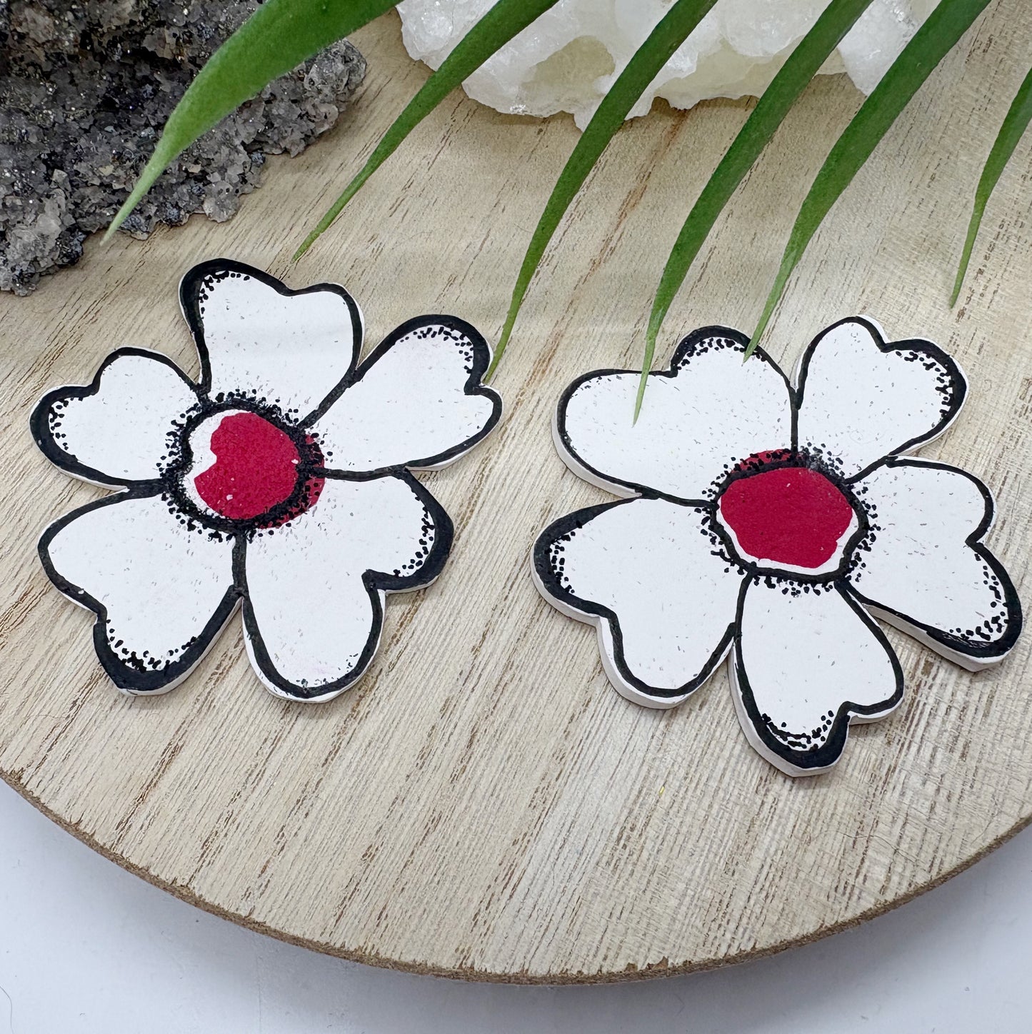 Aniya Flower studs in red