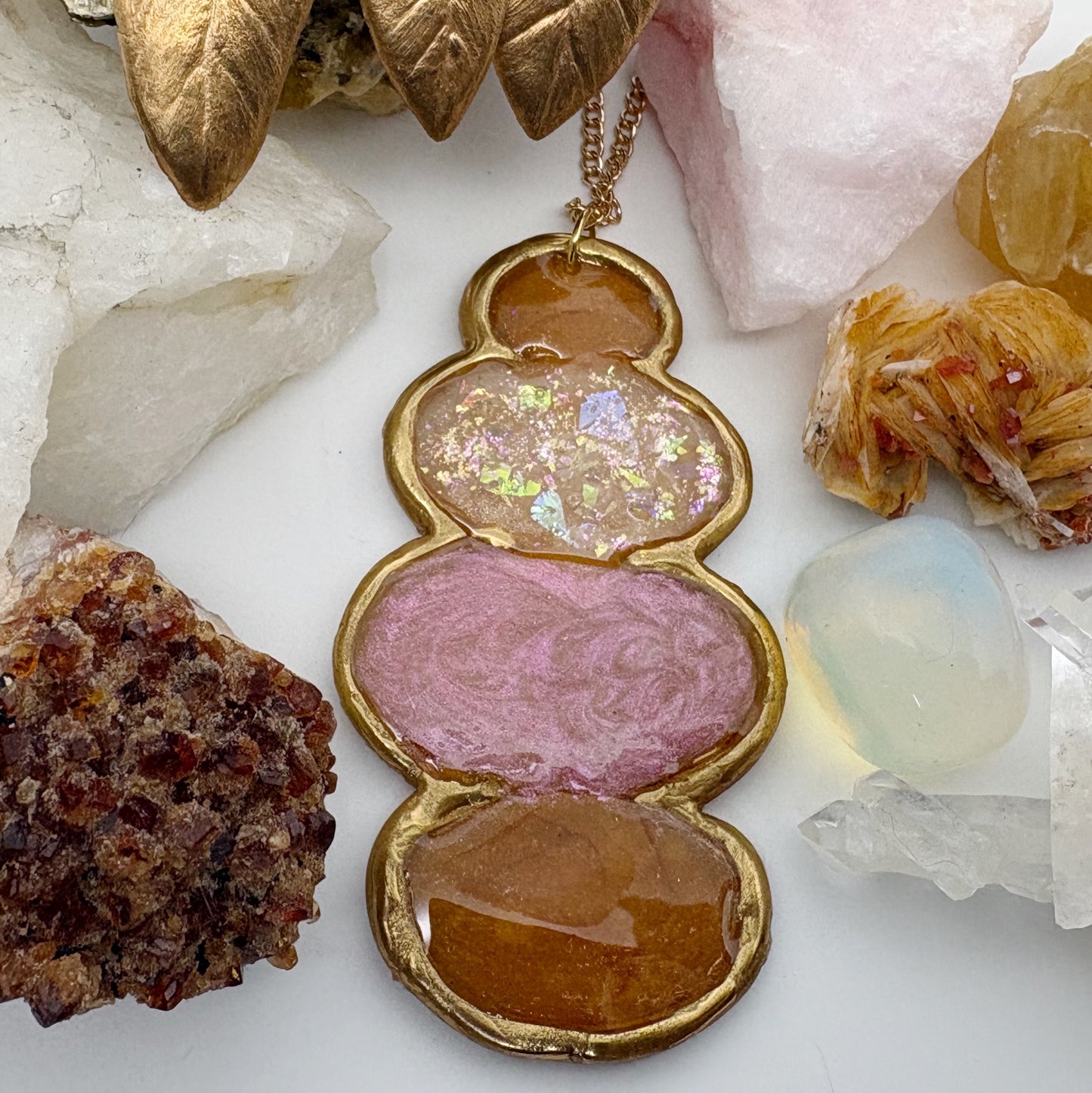 Helaena necklace in Rose