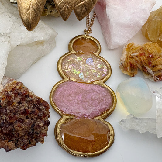 Helaena necklace in Rose