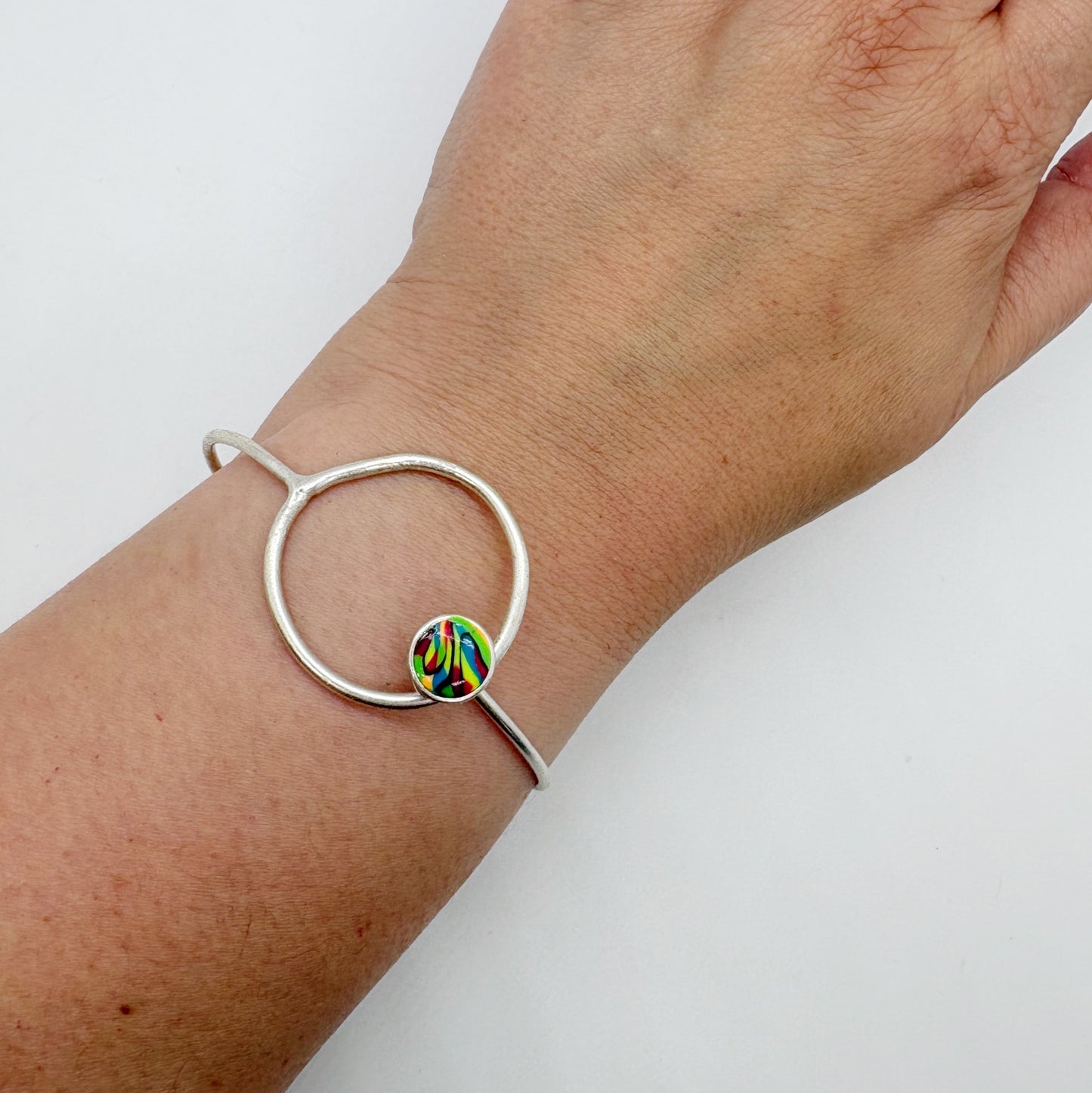 Metal bracelet in neon