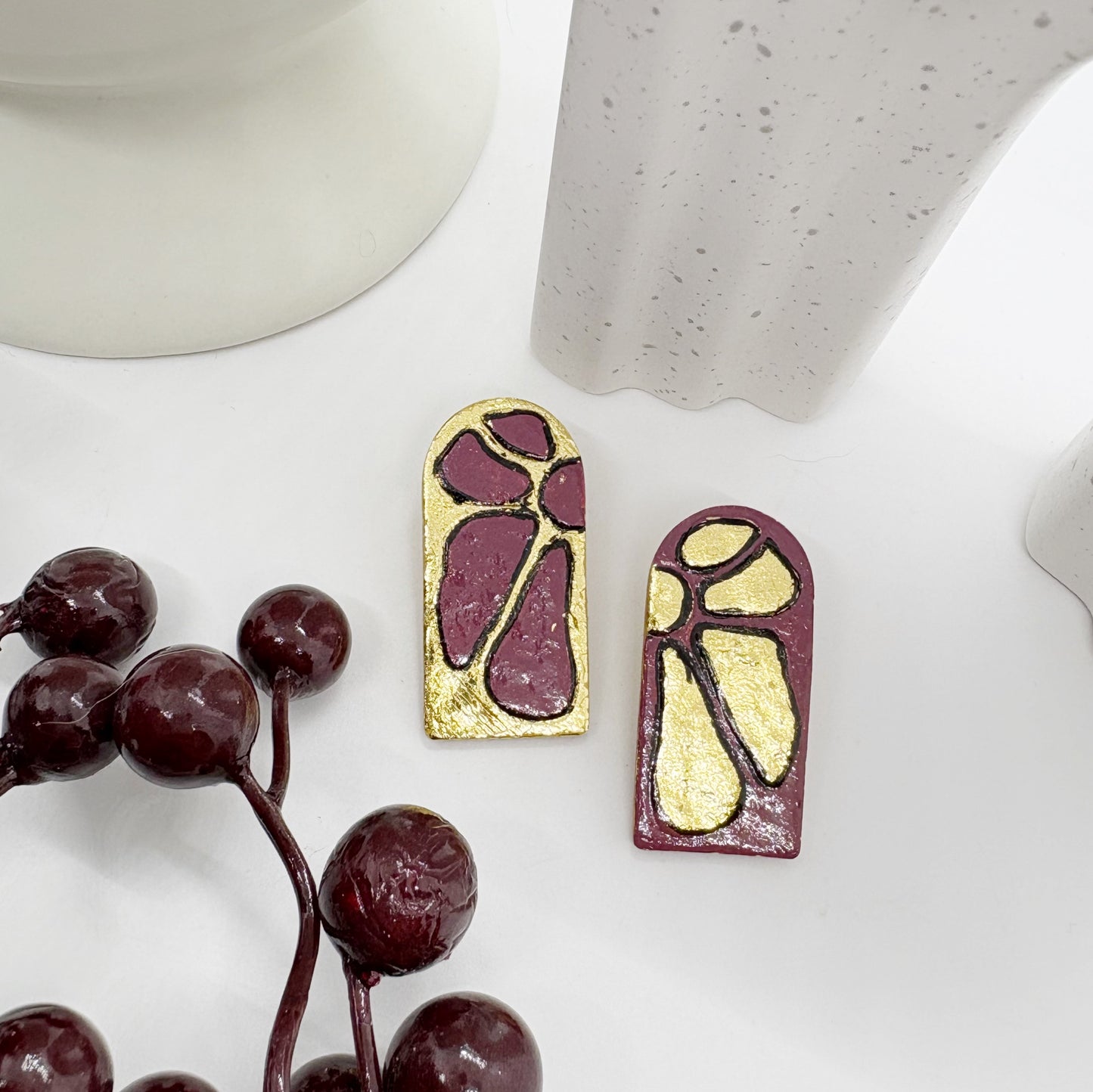 Jude in Gold Sangria