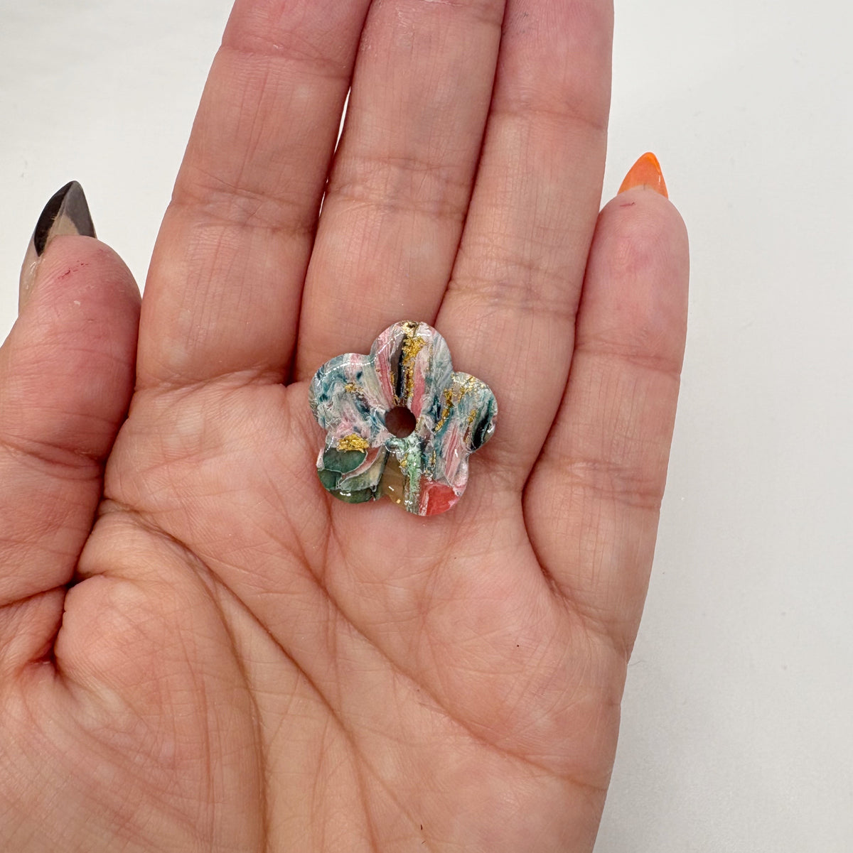 Flower Power studs in Pink Stone