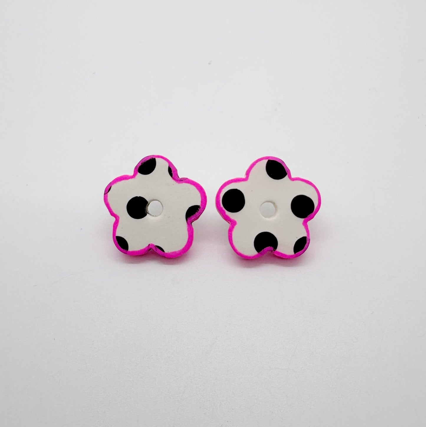 Flower Power studs in Polka Dot